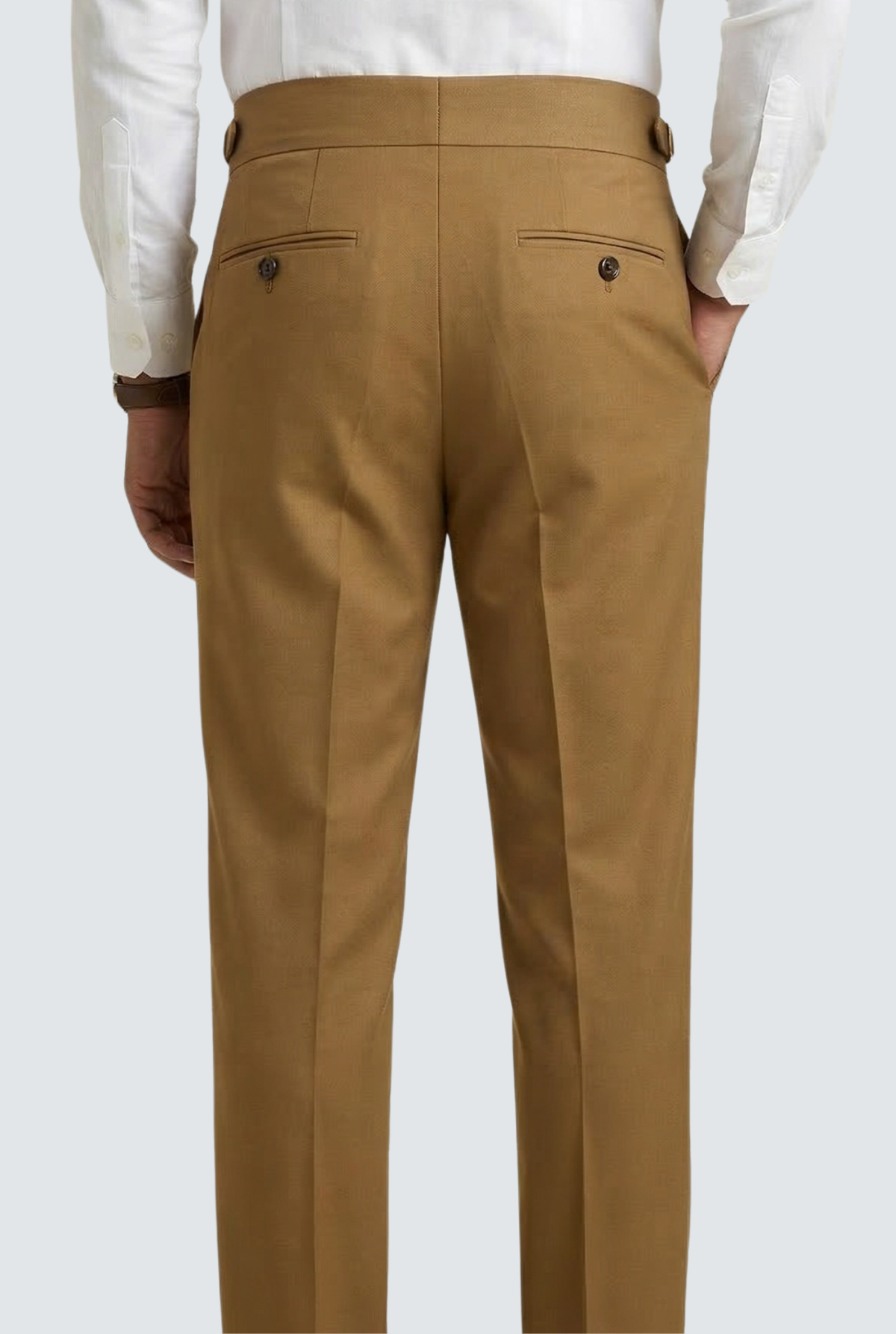 Men's golden-brown tailored trousers with belt, two front darts and button closure