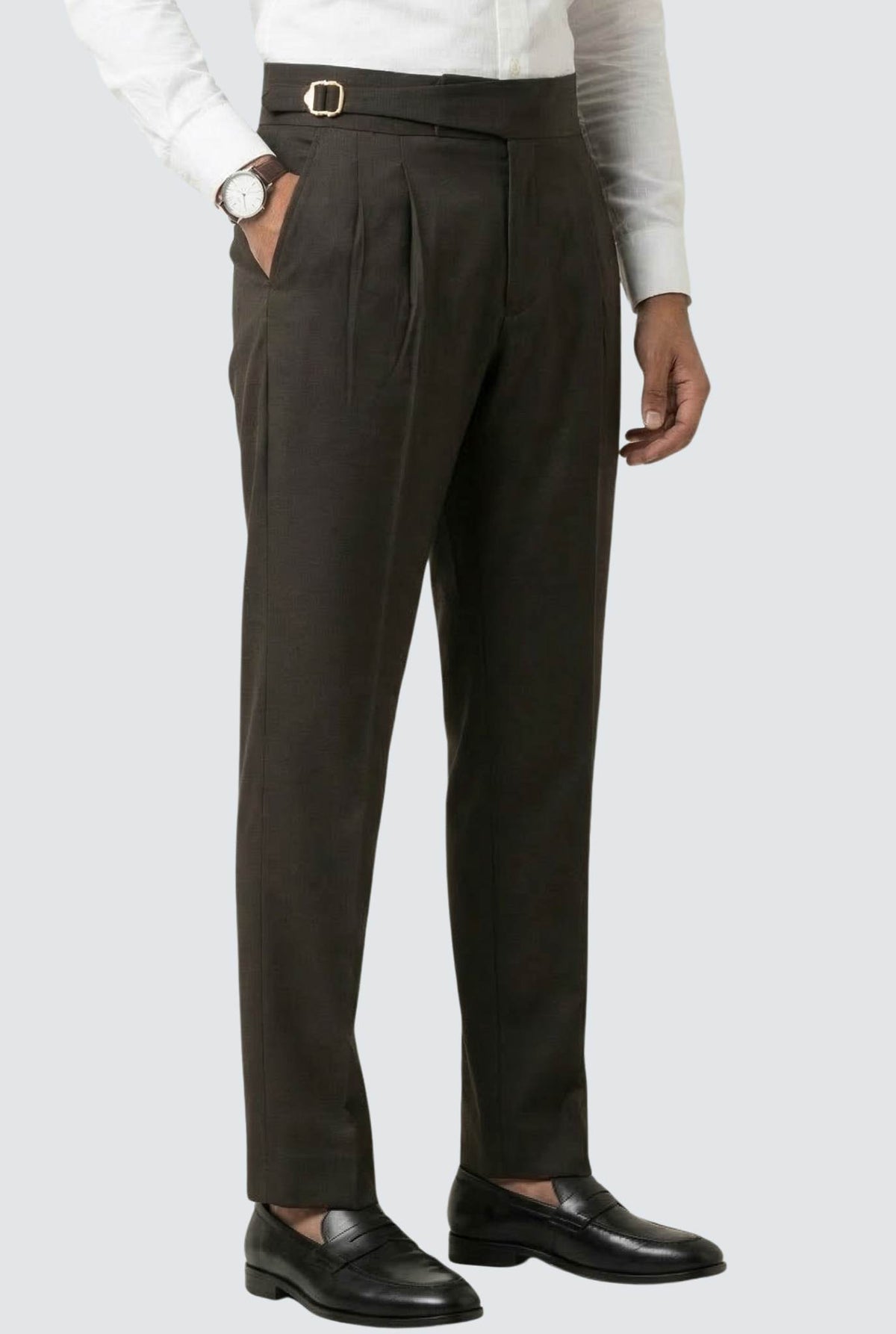 Men's brown pleated trousers with belt loops and tapered legs, side pockets.