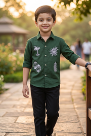 Boys green twill cotton full-sleeve shirt with white printed motifs, buttoned front
