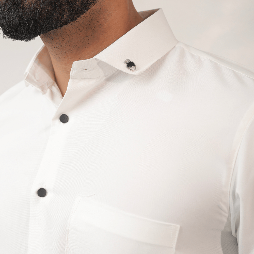 Close-up of white cotton fabric – breathable & soft