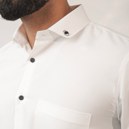 Close-up of white cotton fabric – breathable & soft